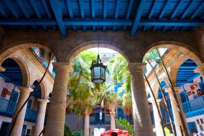 El Palacio de la Artesana en La Habana Vieja, Cuba