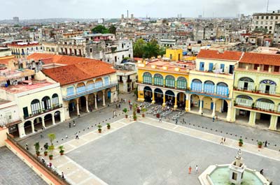 La Plaza Vieja de La Habana Vieja, Cuba