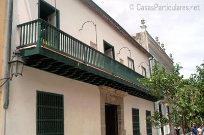 La fachada del Museo rabe