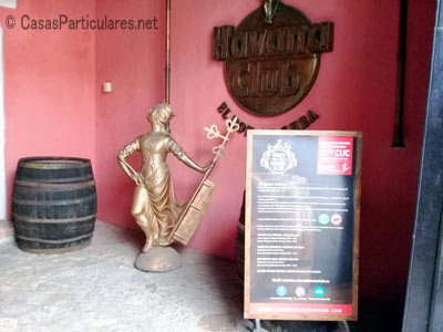 Entrada del Museo del Ron, La Habana Vieja, Cuba